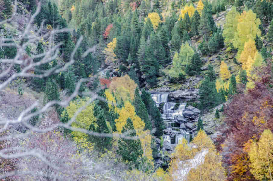 Huesca - parque nacional de Ordesa y Monte Perdido - valle de Ordesa 51 - Gradas de Soaso.jpg